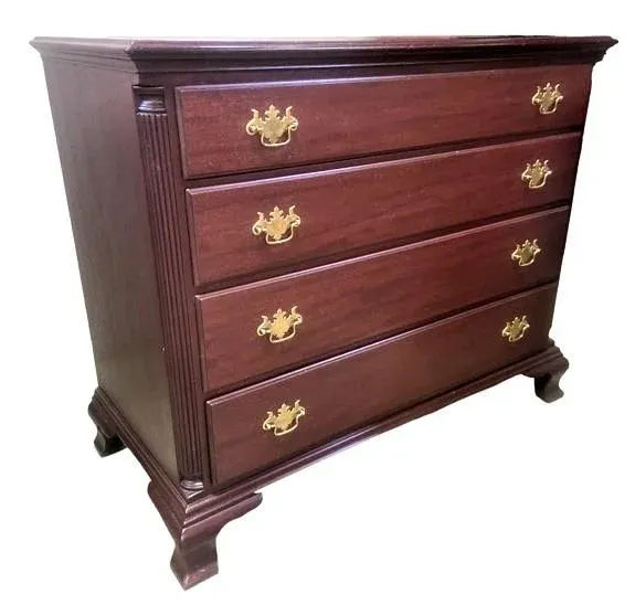 Kindel Grand Rapids Furniture Vintage Solid Mahogany Georgian Dresser - Late 20th Century - Image 10