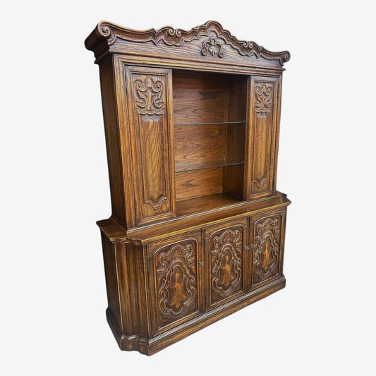 Spanish Style Carved Oak Sideboard Hutch by Jamestown Lounge Company - Vintage Mid 20th Century - Image 1
